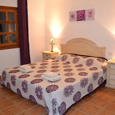 Volcano Beach Hotell