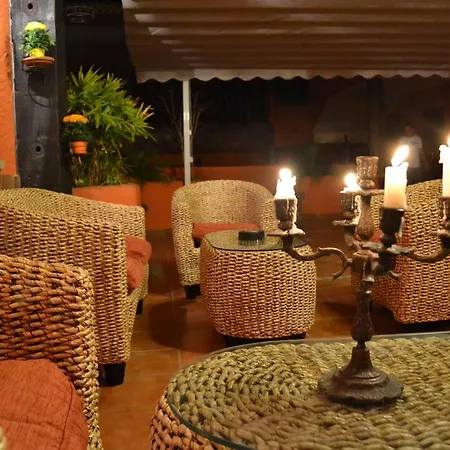 Volcano Beach Hotell 4*